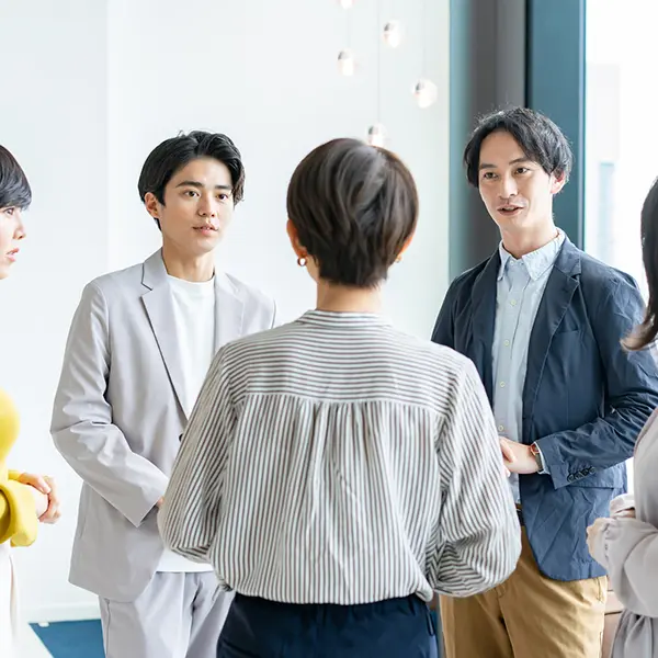 社内交流イメージ